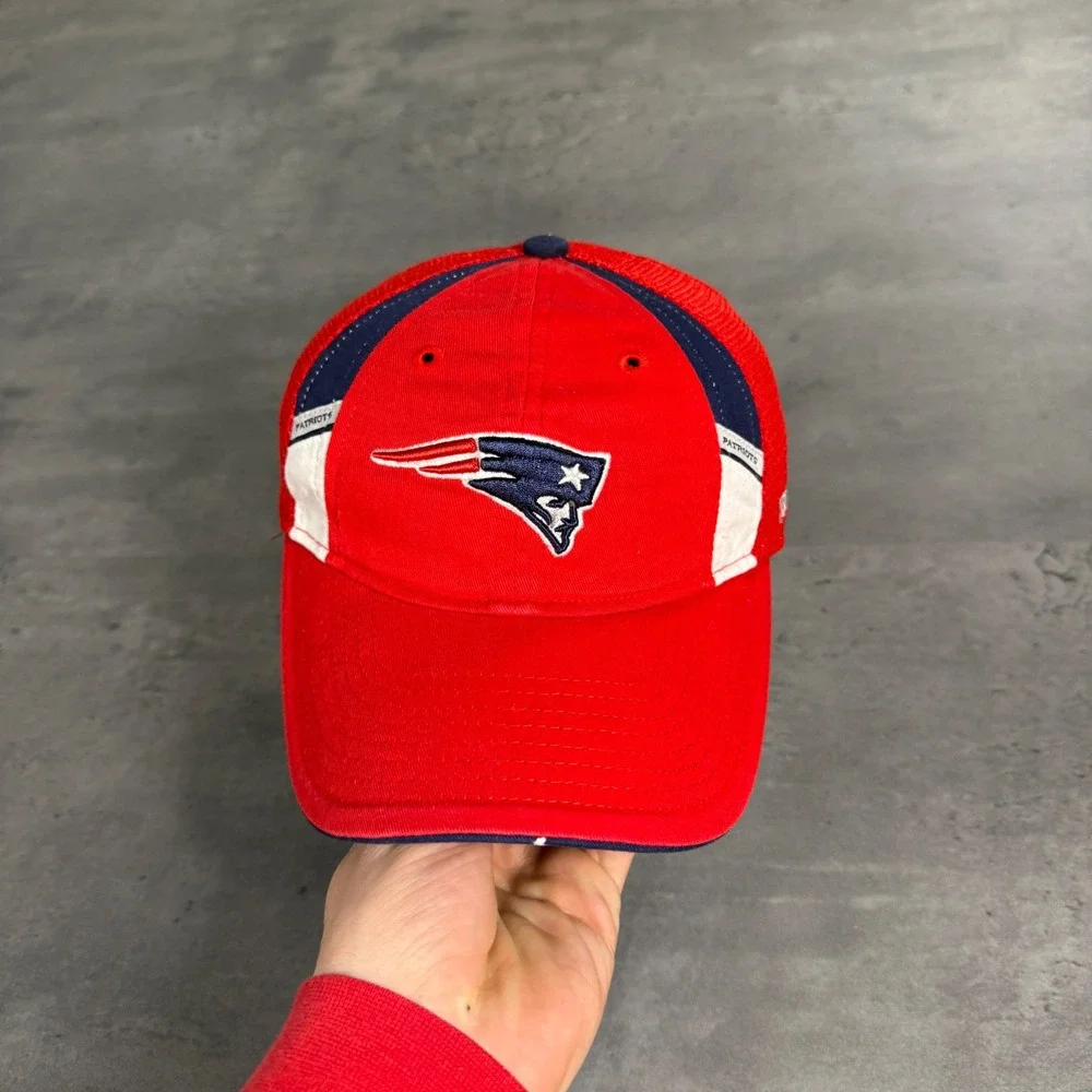 Reebok Hat Women SM Red New England Patriots‎ NFL Onfield Mesh Stretch Fit Cap